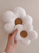 Load image into Gallery viewer, WHITE BOUCLE FLOWER SET
