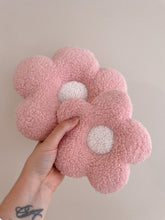 Load image into Gallery viewer, PINK BOUCLE FLOWER SET
